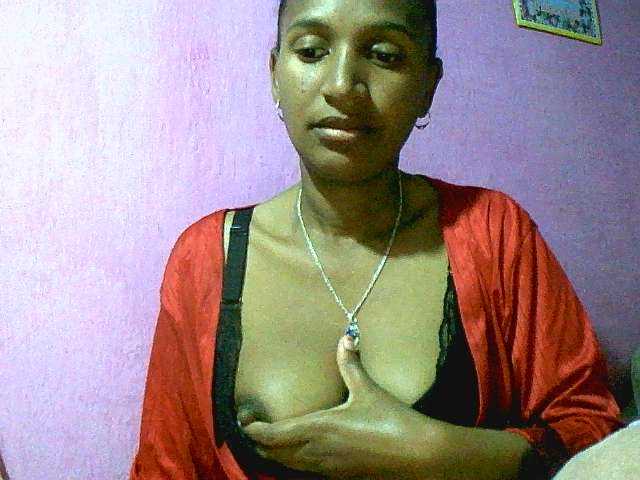 Mynah live webcam show