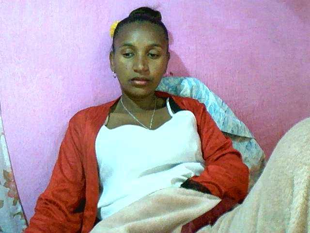 Mynah live cam on BongaCams