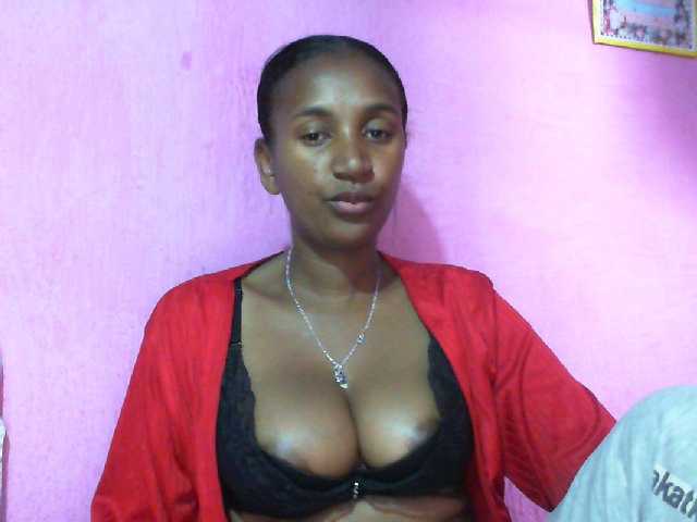 Mynah live cam on BongaCams