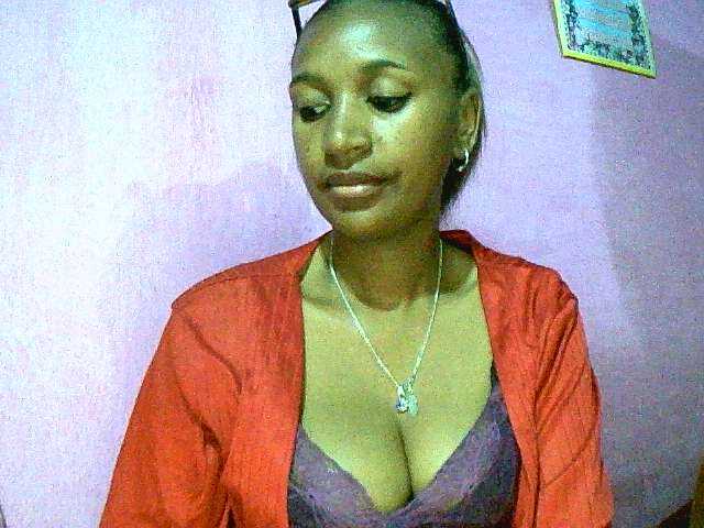 Mynah live cam on BongaCams