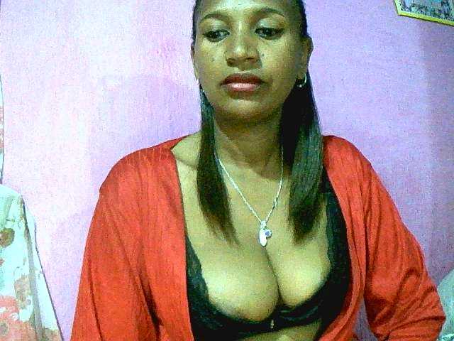 Mynah live cam on BongaCams
