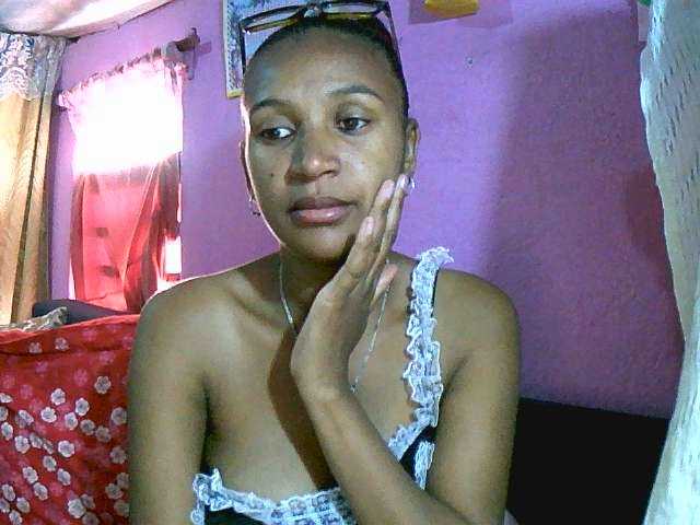 Mynah live cam on BongaCams
