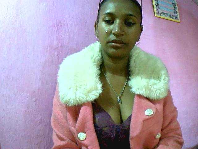 Mynah live cam on BongaCams