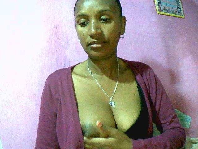 Mynah live webcam show