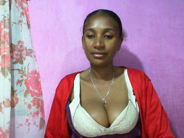 Mynah live cam on BongaCams