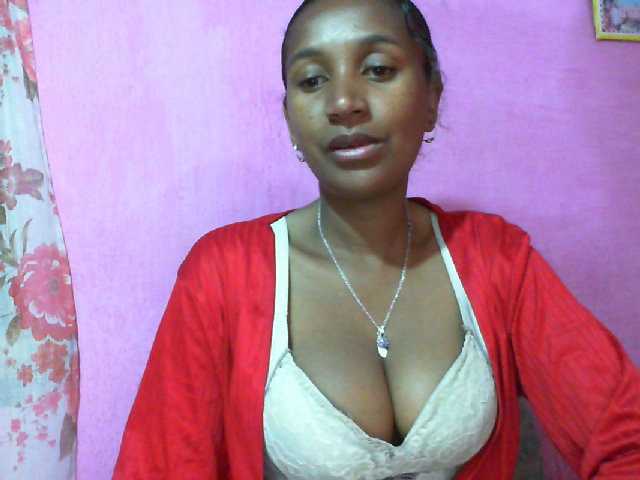 Mynah live cam on BongaCams