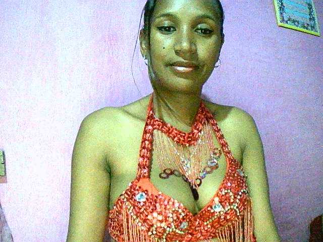 Mynah live cam on BongaCams