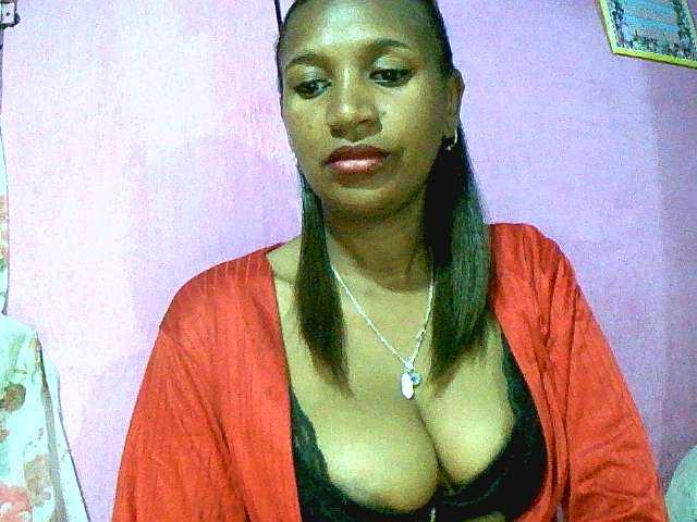 Mynah live cam on BongaCams