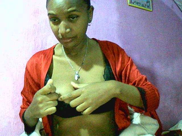 Mynah live cam on BongaCams
