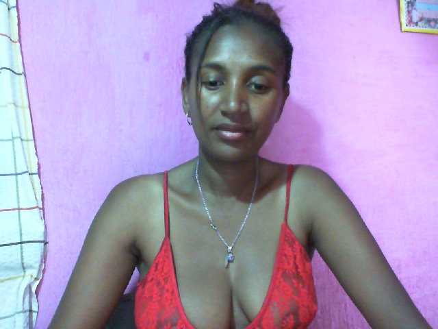 Mynah live cam on BongaCams