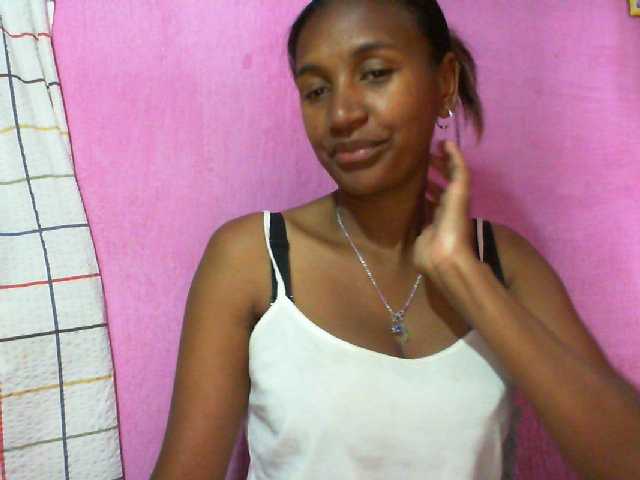 Mynah live cam on BongaCams