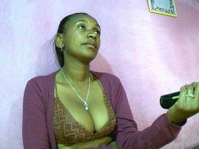 Mynah live cam on BongaCams