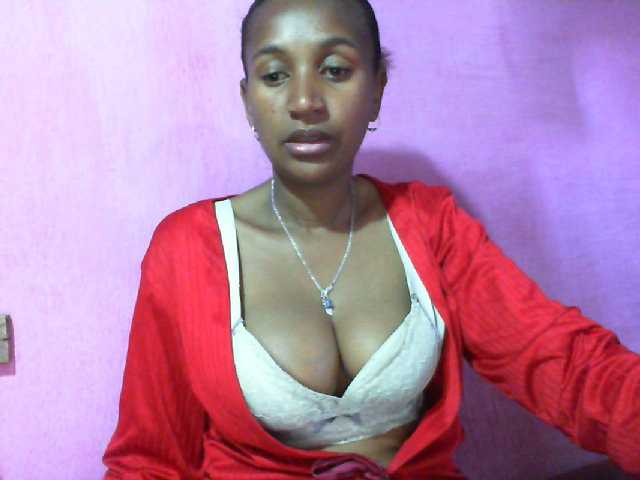 Mynah live cam on BongaCams