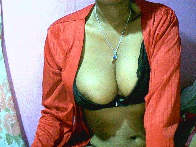 Mynah live cam on BongaCams