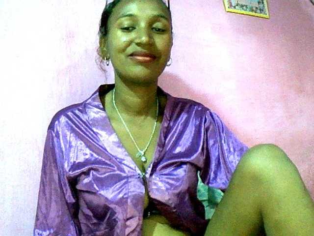 Mynah live webcam show