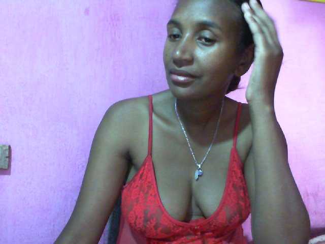 Mynah live cam on BongaCams