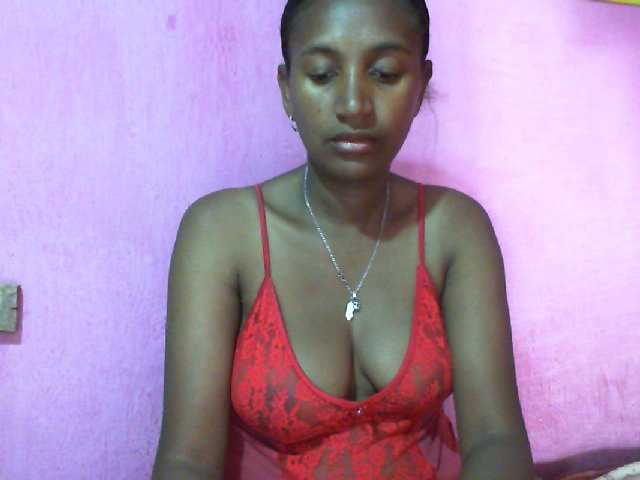 Mynah live cam on BongaCams