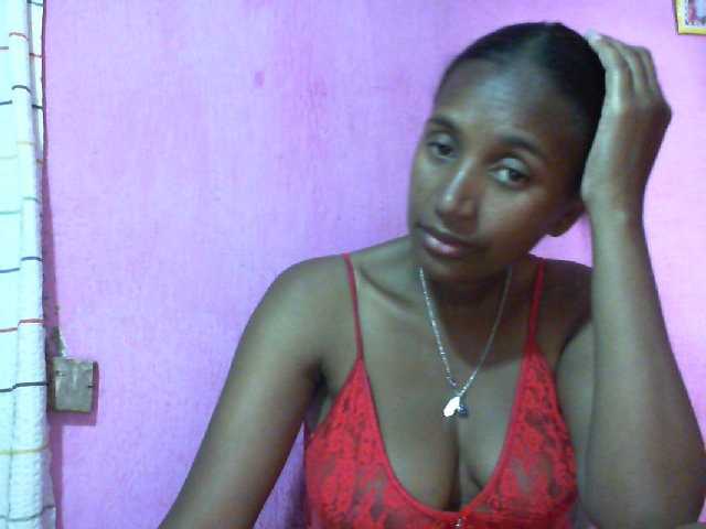 Mynah live cam on BongaCams