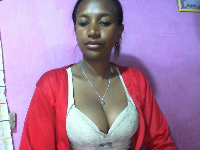 Mynah live cam on BongaCams