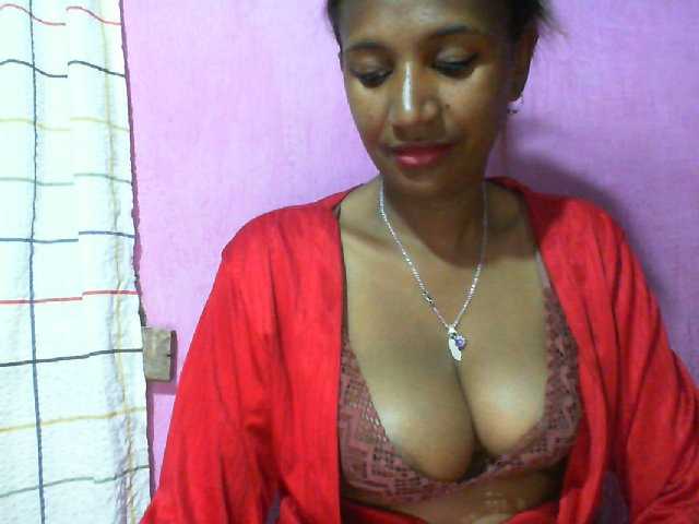 Mynah live cam on BongaCams