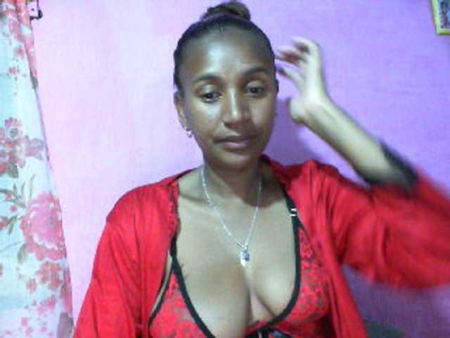 Mynah live cam on BongaCams