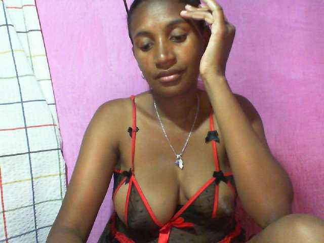 Mynah live cam on BongaCams