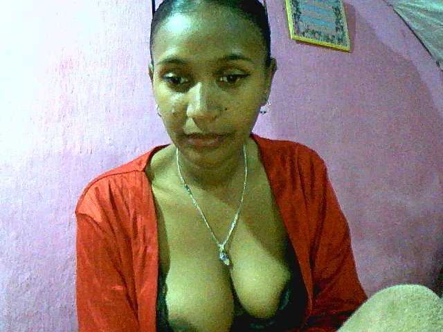 Mynah live cam on BongaCams
