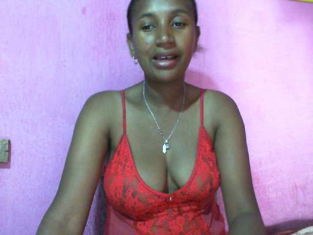 Mynah live cam on BongaCams