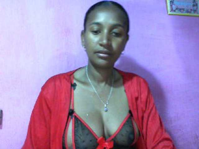Mynah live cam on BongaCams
