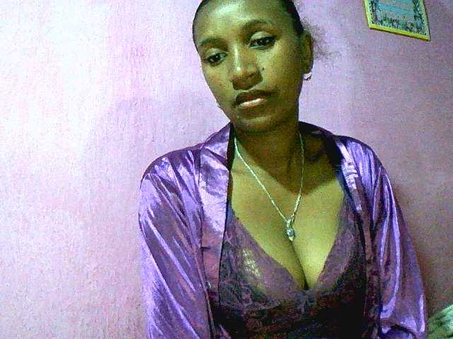 Mynah live cam on BongaCams