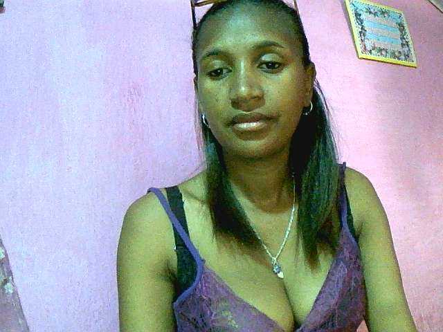 Mynah live cam on BongaCams