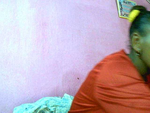 Mynah live webcam show
