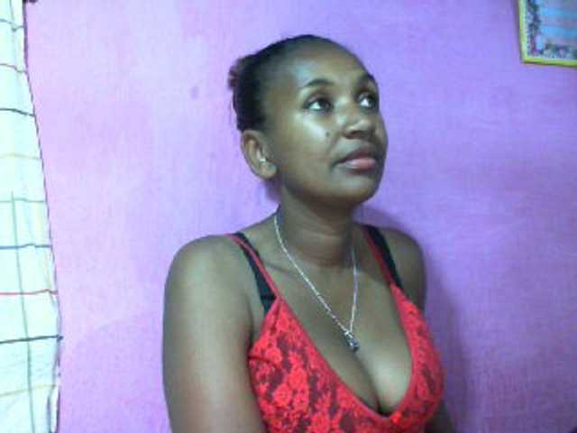 Mynah live cam on BongaCams