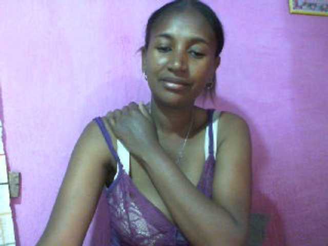 Mynah live cam on BongaCams