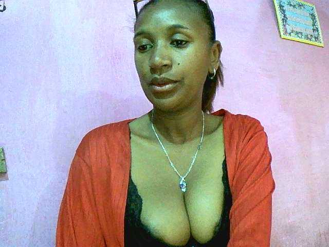 Mynah live cam on BongaCams