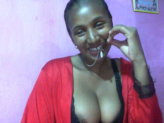 Mynah live cam on BongaCams