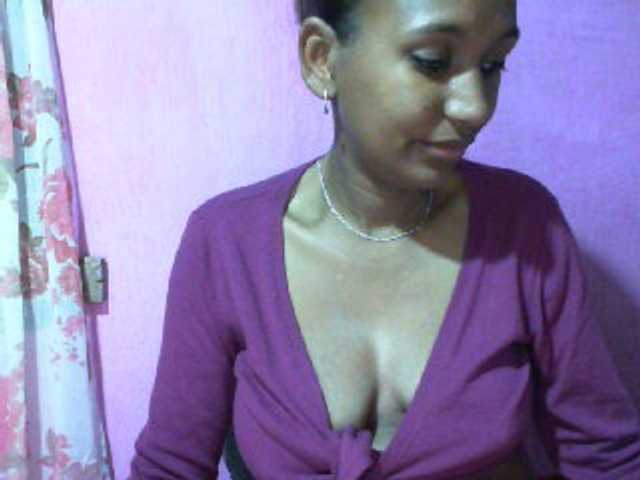 Mynah live cam on BongaCams