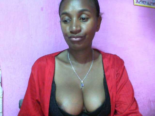Mynah live cam on BongaCams