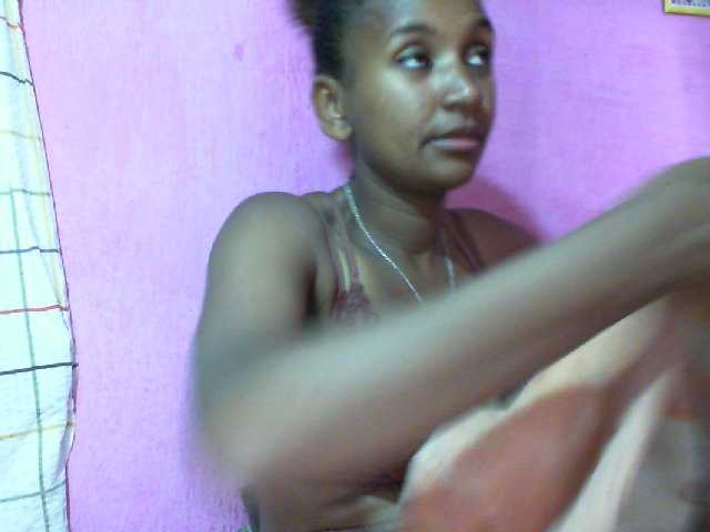 Mynah live cam on BongaCams