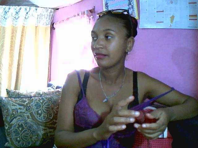 Mynah live cam on BongaCams