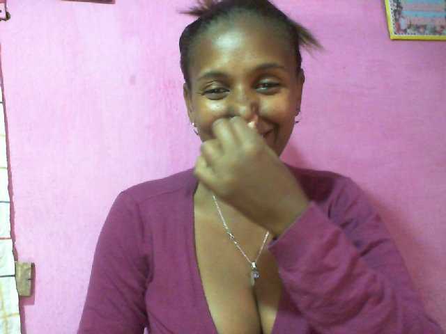 Mynah live cam on BongaCams