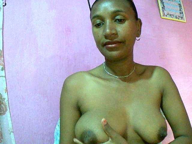 Mynah live webcam show