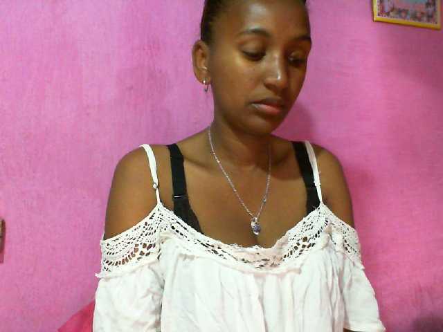 Mynah live cam on BongaCams