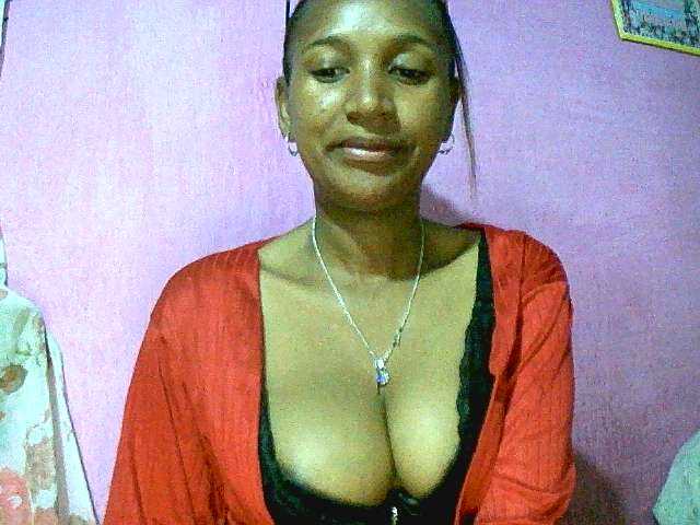 Mynah live cam on BongaCams