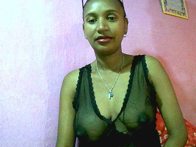 Mynah live cam on BongaCams