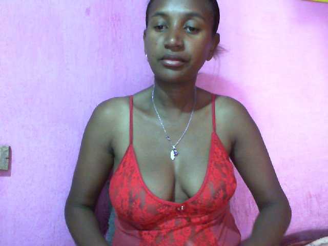 Mynah live cam on BongaCams