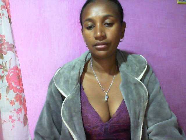 Mynah live cam on BongaCams