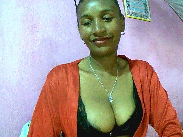 Mynah live webcam show