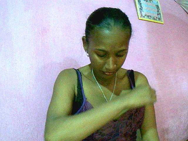 Mynah live cam on BongaCams