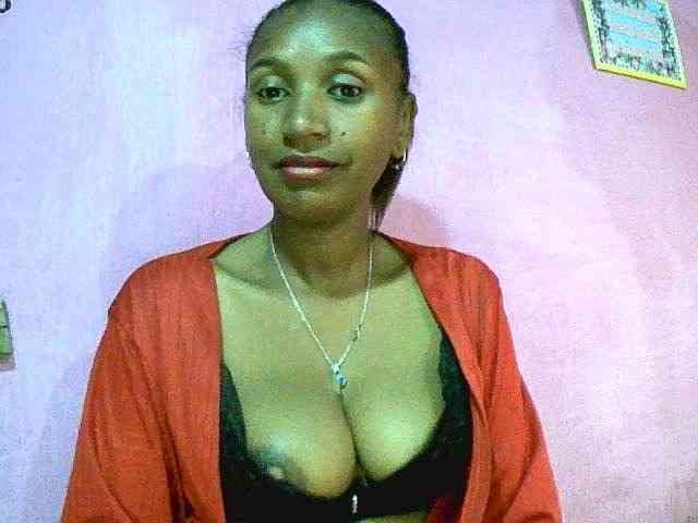 Mynah Live Webcam on BongaCams